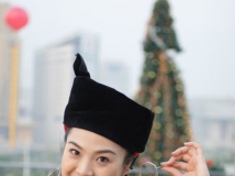 壮族姑娘服饰